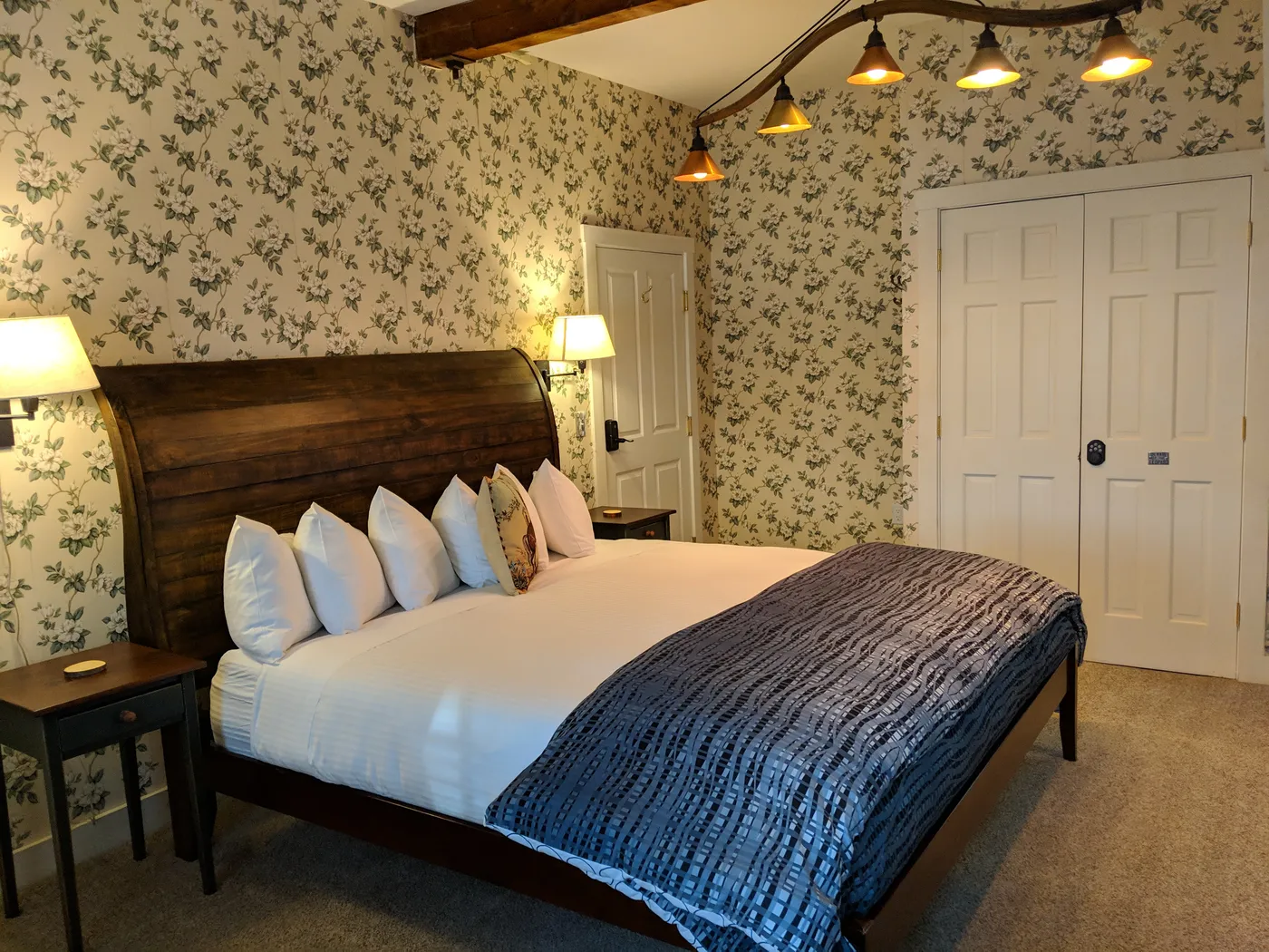 Barstow Room at Heart of the Village Inn in Shelburne Vermont — gallery image 2