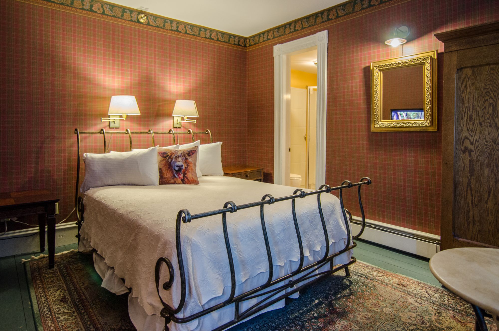 Tracy Room at Heart of the Village Inn in Shelburne Vermont