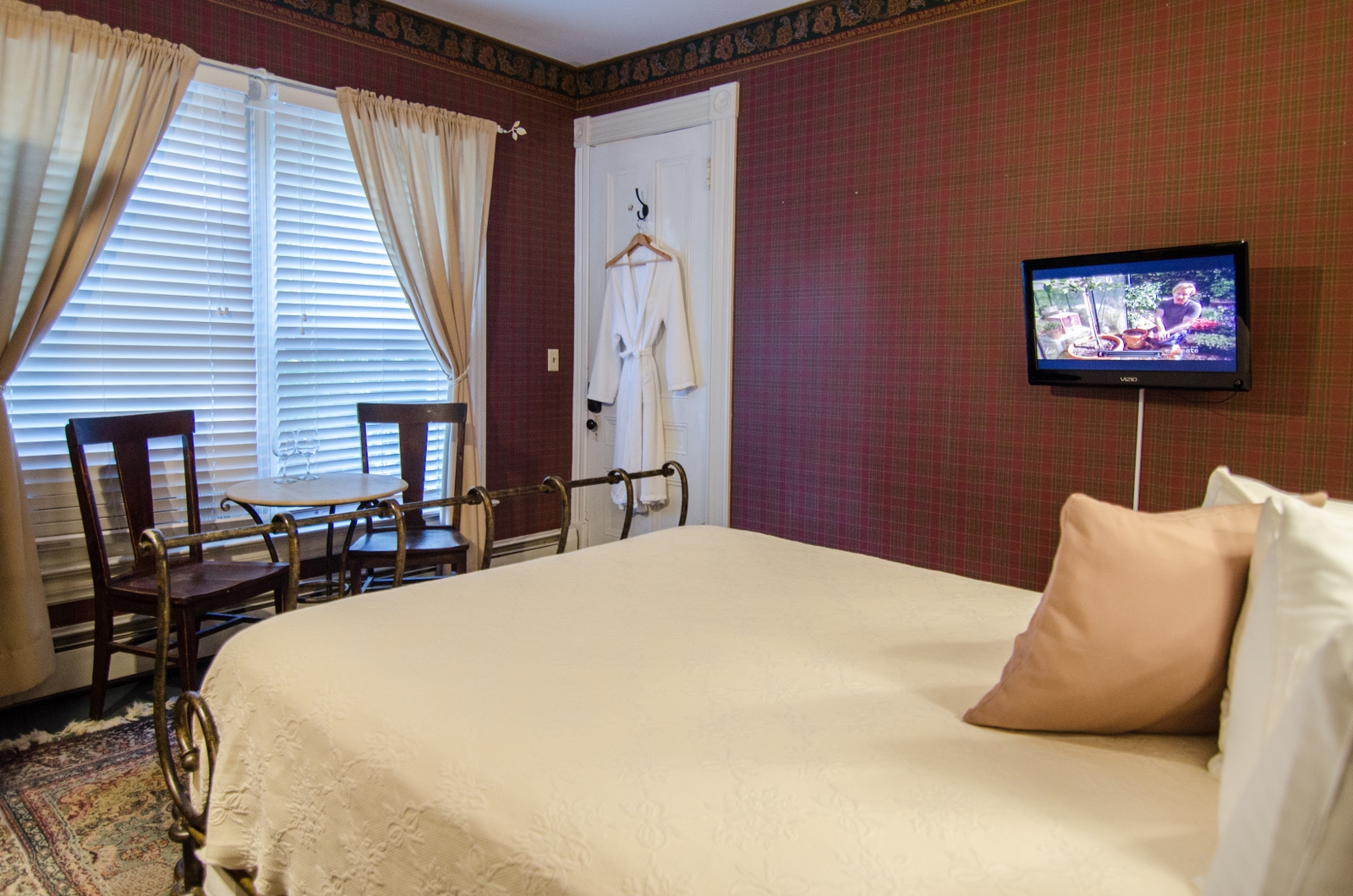 Tracy Room at Heart of the Village Inn in Shelburne Vermont — gallery image 3